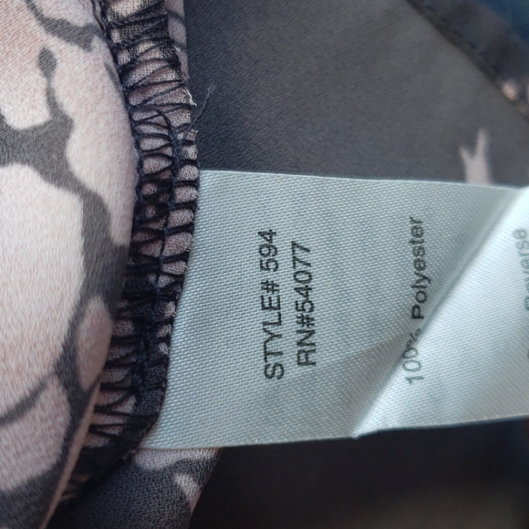 CABI #594 Pink & Brown Floral Print Wrap Top sz S - Picture 6 of 8